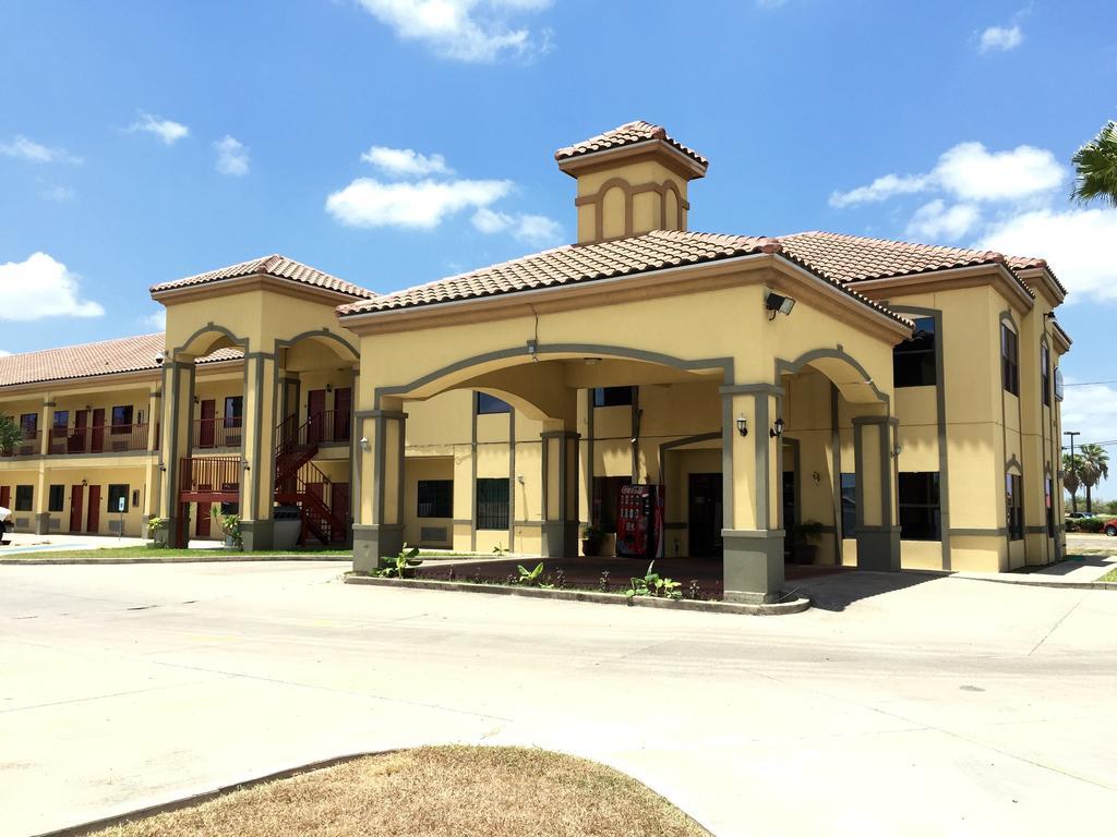 Boca Chica Inn And Suites Brownsville Exterior foto